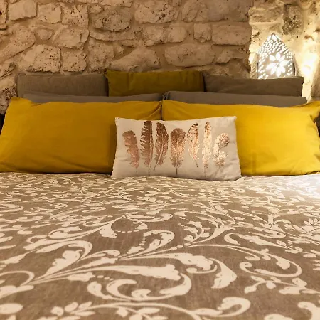 Tao Stones - In Pietra Apartment *